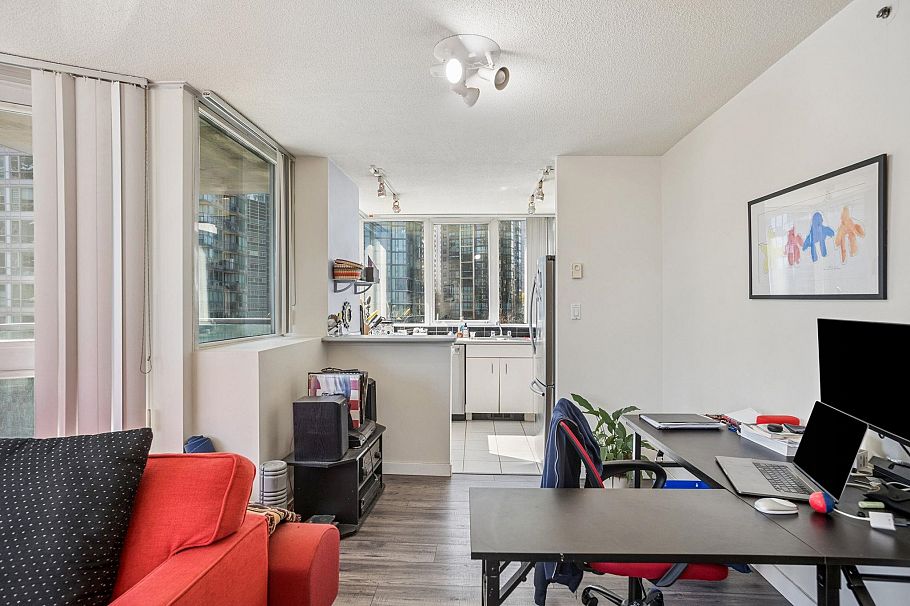 906 588 Broughton Street Vancouver, BC - 2