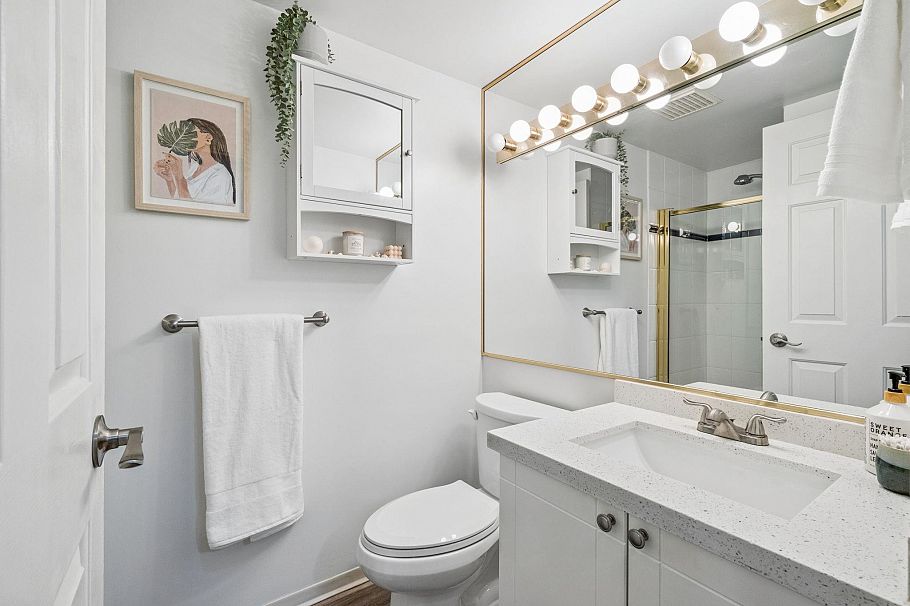 308 688 E 16th Avenue Vancouver, BC - 14