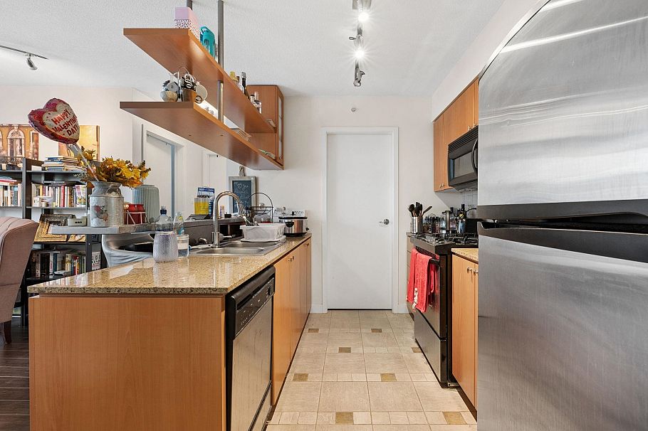 205 1438 Richards Street Vancouver, BC - 11