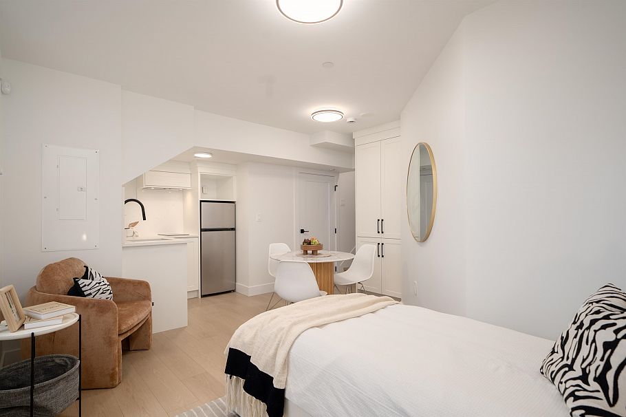 4826 Duchess Street Vancouver, BC - 25