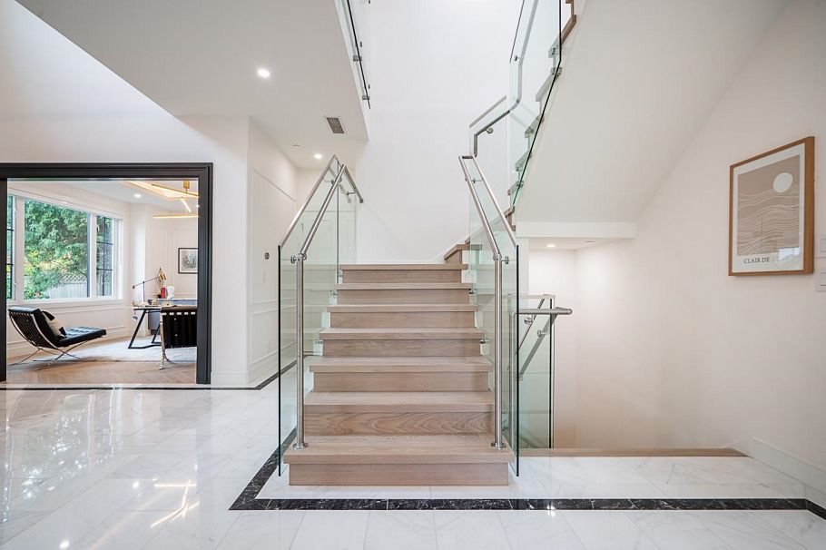 1203 W 38th Avenue Vancouver, BC - 8