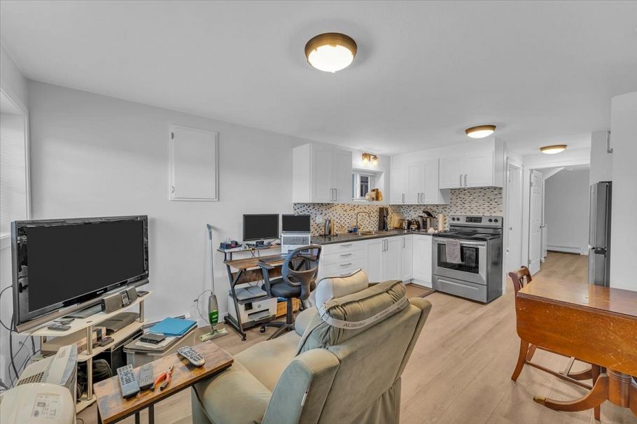 770 E 61st Avenue Vancouver, BC - 29