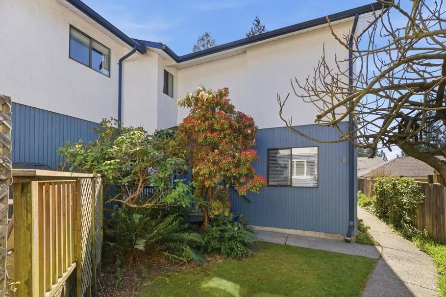 253 E 19th Street North Vancouver, BC - 14