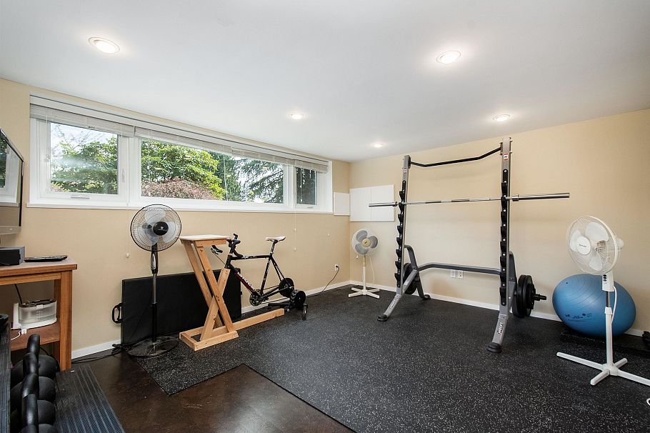 2175 Greylynn Crescent North Vancouver, BC - 23