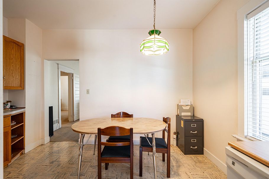 2129 W 47th Avenue Vancouver, BC - 16