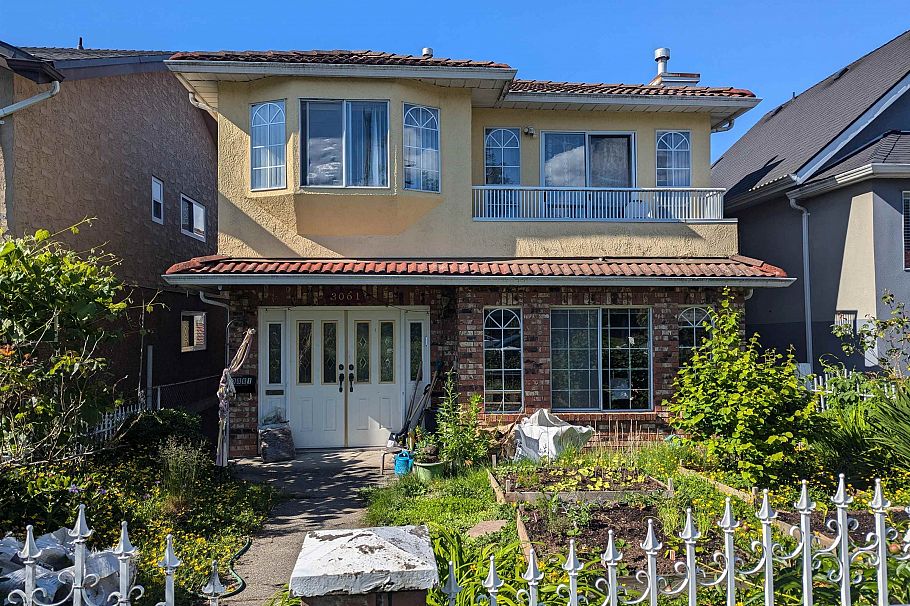 3061 Parker Street Vancouver, BC - 1