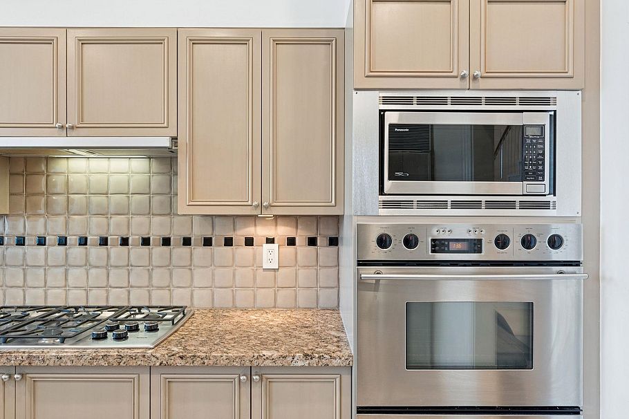 103 323 Jervis Street Vancouver, BC - 13