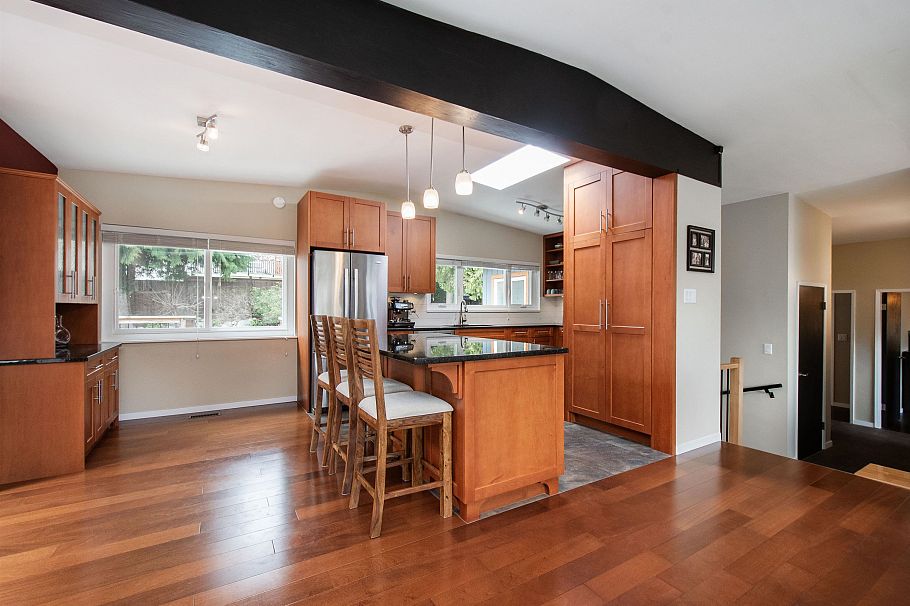 2175 Greylynn Crescent North Vancouver, BC - 8