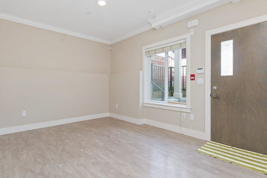 102 4577 Slocan Street Vancouver, BC - 17