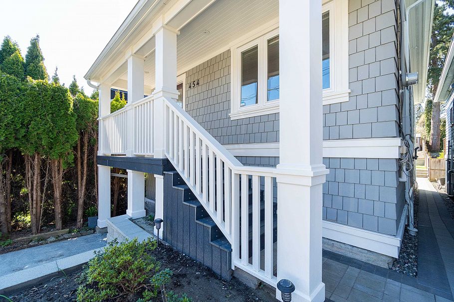 454 E 28th Avenue Vancouver, BC - 4