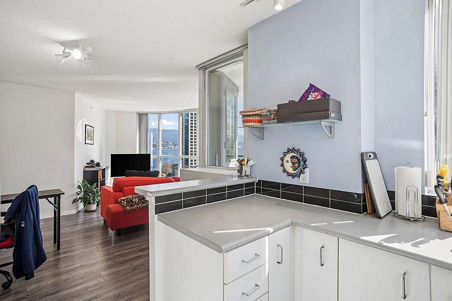 906 588 Broughton Street Vancouver, BC - 3