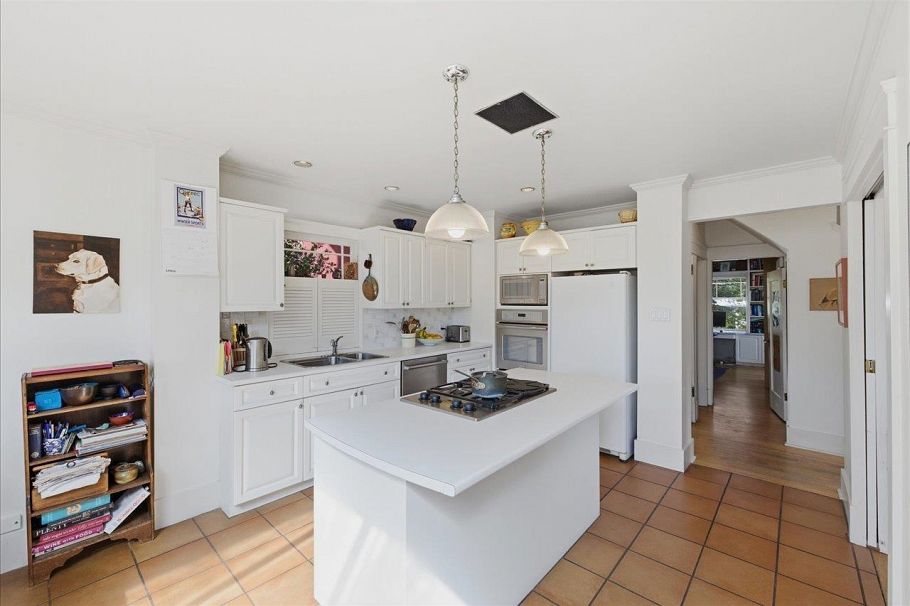 706 W 24th Avenue Vancouver, BC - 17