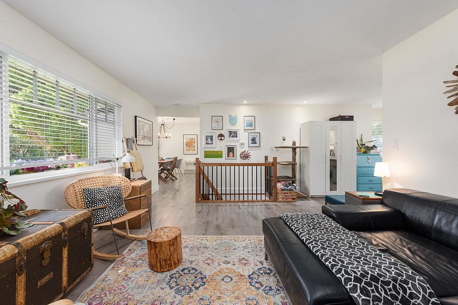 300 E 25th Street North Vancouver, BC - 32