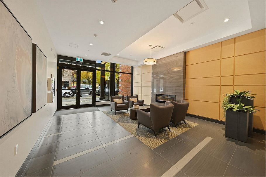 304 123 W 1st Street North Vancouver, BC - 24