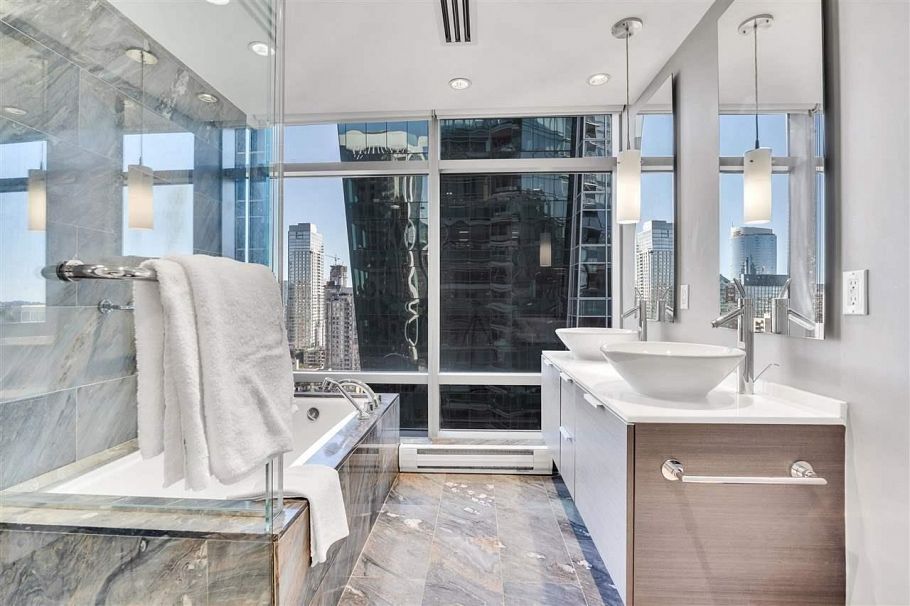 2208 1111 Alberni Street Vancouver, BC - 10