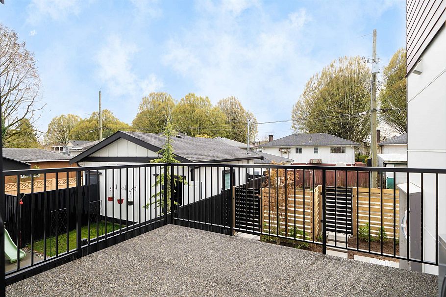 4826 Duchess Street Vancouver, BC - 8
