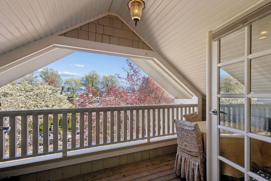 1956 W 14 Avenue Vancouver, BC - 23