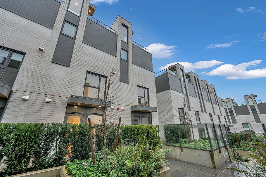 659 W 30th Avenue Vancouver, BC - 32