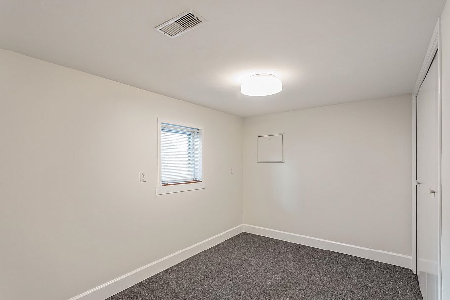 2282 E 7th Avenue Vancouver, BC - 21