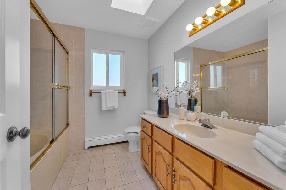 770 E 61st Avenue Vancouver, BC - 24