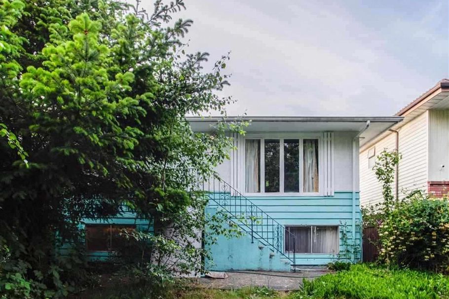 431 SE Marine Drive Vancouver, BC - 2