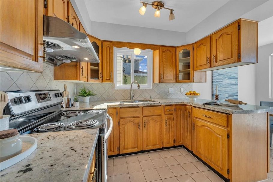 770 E 61st Avenue Vancouver, BC - 10