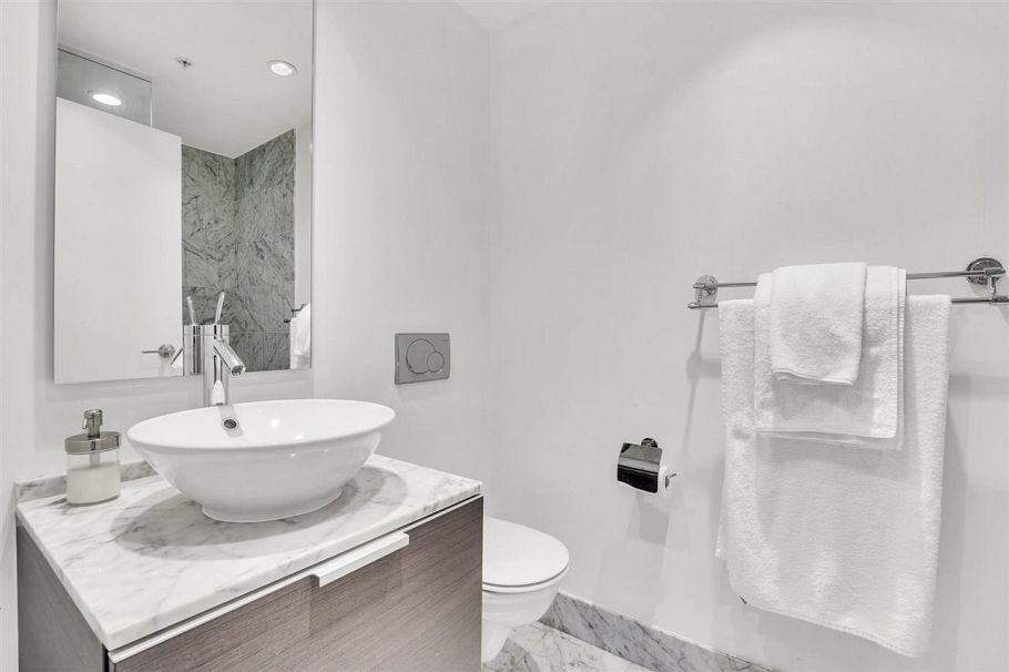 2208 1111 Alberni Street Vancouver, BC - 16