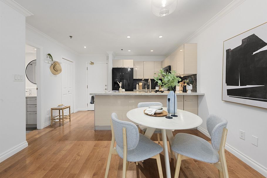 103 1925 W 2nd Avenue Vancouver, BC - 1