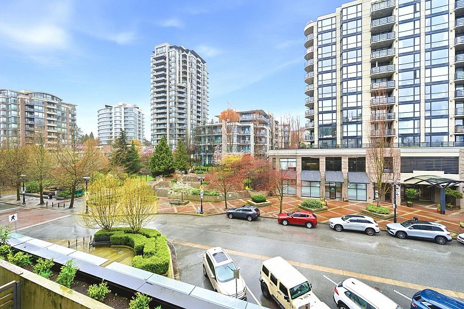 304 123 W 1st Street North Vancouver, BC - 17