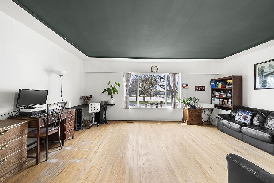 6392 Lanark Street Vancouver, BC - 7