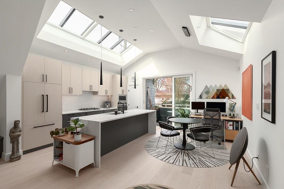 3861 Willow Street Vancouver, BC - 1