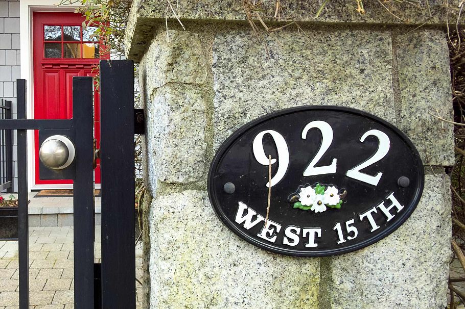 922 W 15th Avenue Vancouver, BC - 27