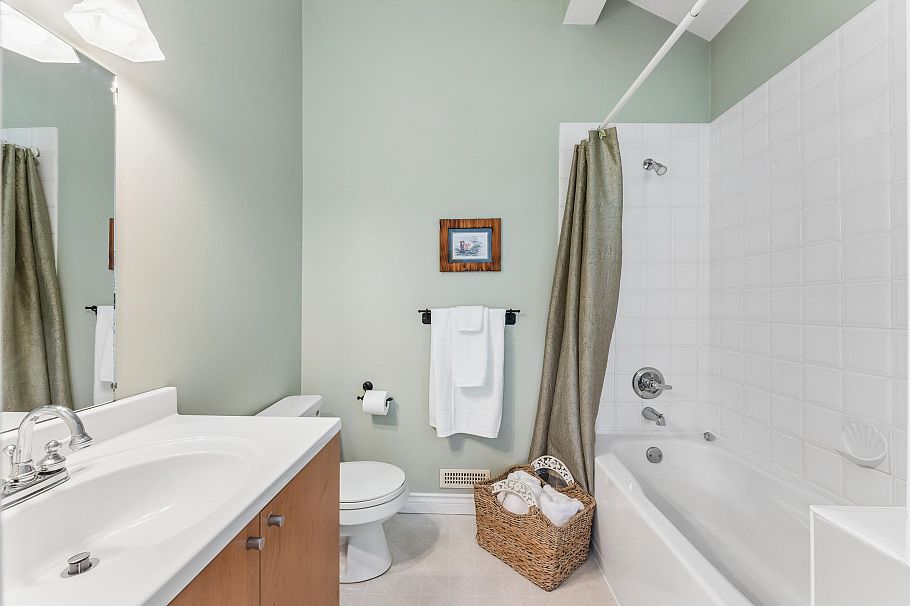 1874 Appin Road North Vancouver, BC - 17