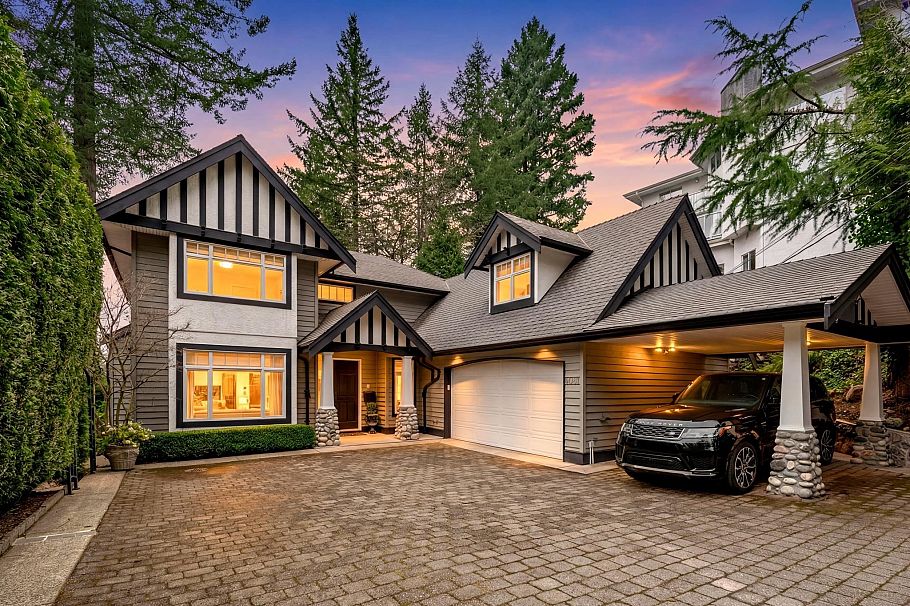 4081 Woodbury Avenue North Vancouver, BC - 1