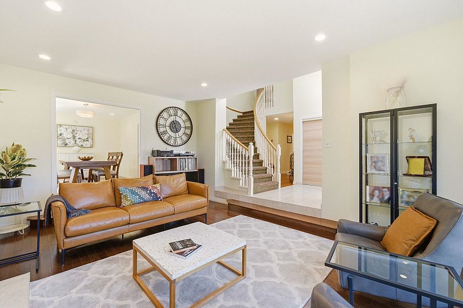 4063 Shone Road North Vancouver, BC - 6