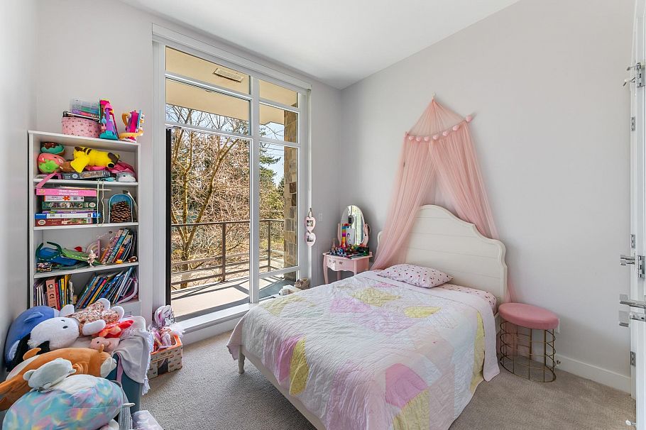 2765 Mountain Highway North Vancouver, BC - 18