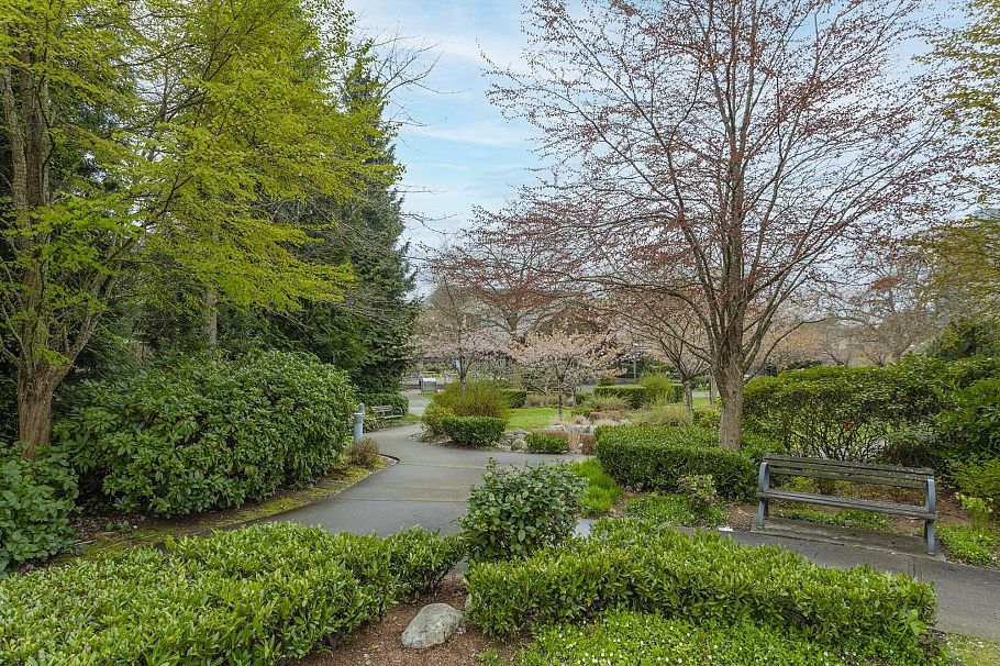 6238 Logan Lane Vancouver, BC - 39