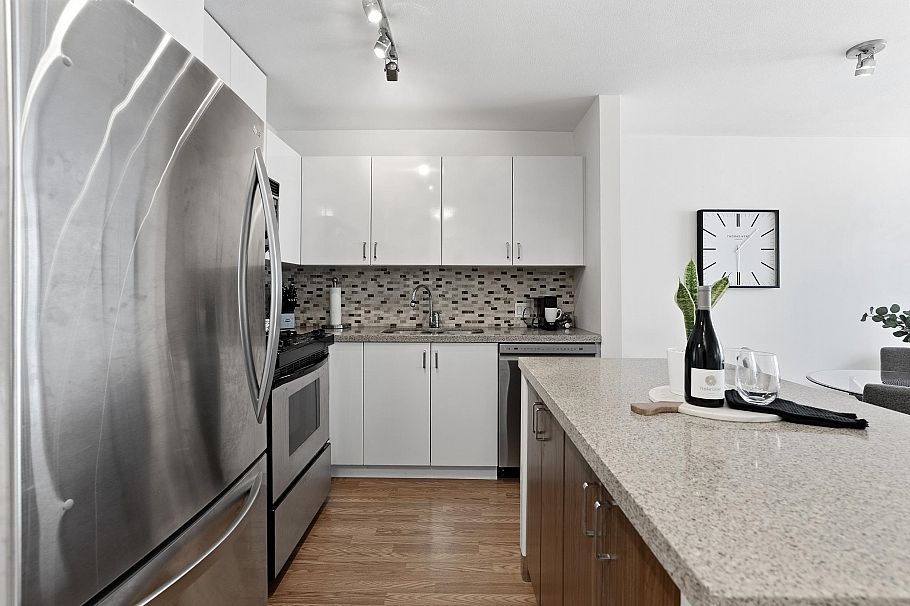 1104 175 W 1st Street North Vancouver, BC - 15