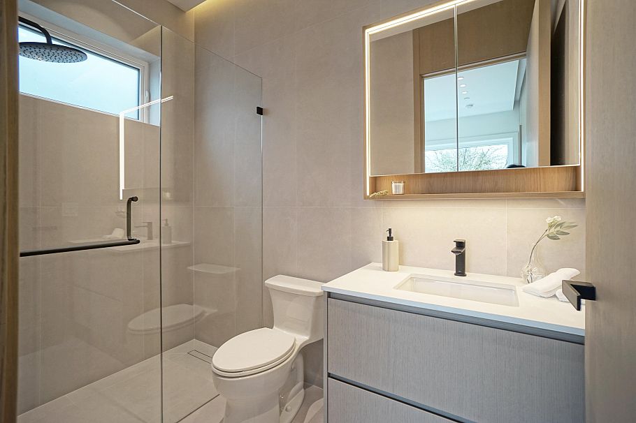 1 4634 W 15th Avenue Vancouver, BC - 12