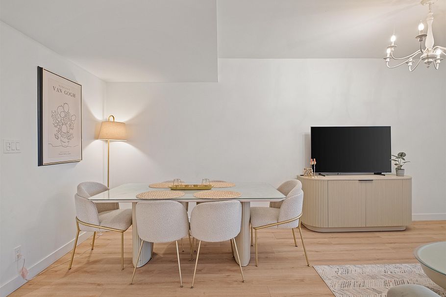 611 1500 Fern Street North Vancouver, BC - 8