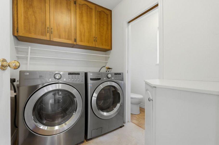 253 E 19th Street North Vancouver, BC - 11