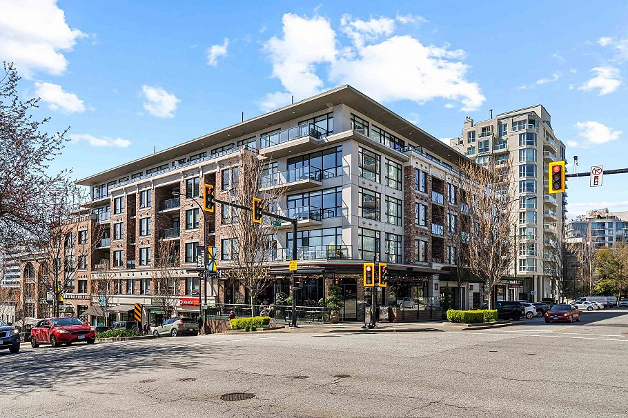 305 105 W 2nd Street North Vancouver, BC - 32