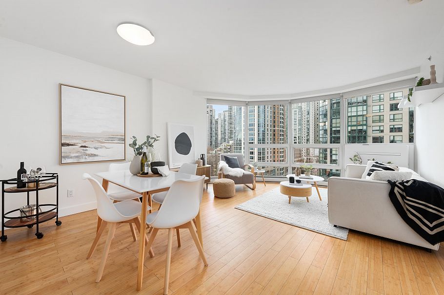 11D 199 Drake Street Vancouver, BC - 1