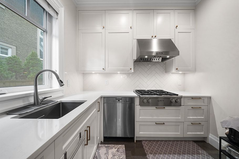 3828 W 35th Avenue Vancouver, BC - 15