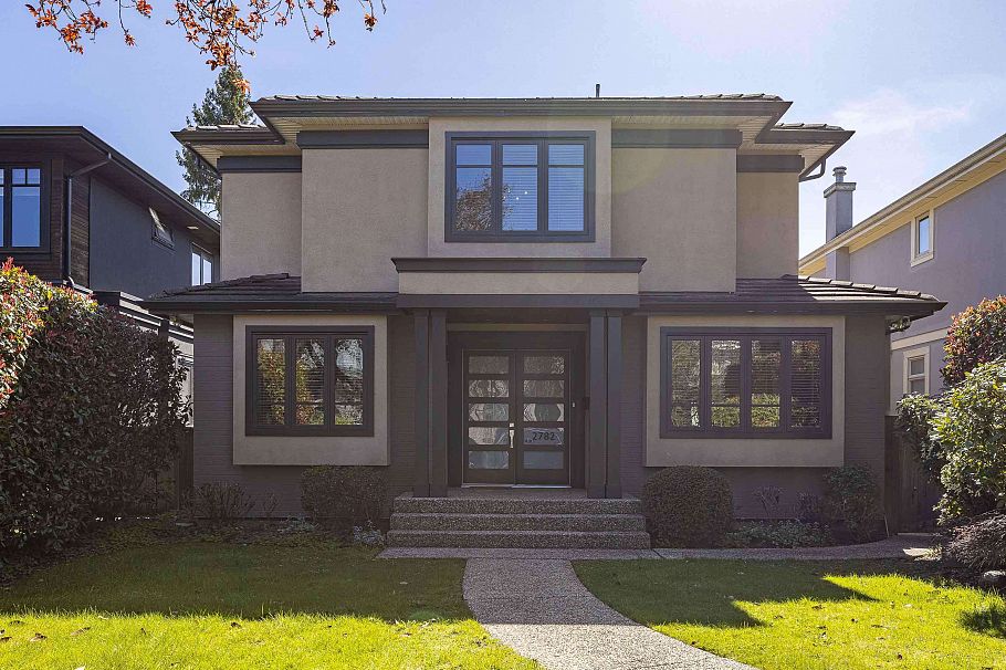 2782 W 37th Avenue Vancouver, BC - 2