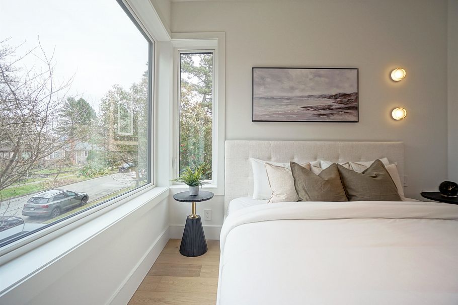 1 4634 W 15th Avenue Vancouver, BC - 11