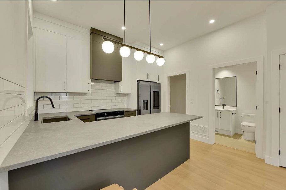 1 1436 E 1st Avenue Vancouver, BC - 5