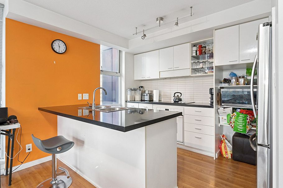 1001 602 Citadel Parade Vancouver, BC - 7