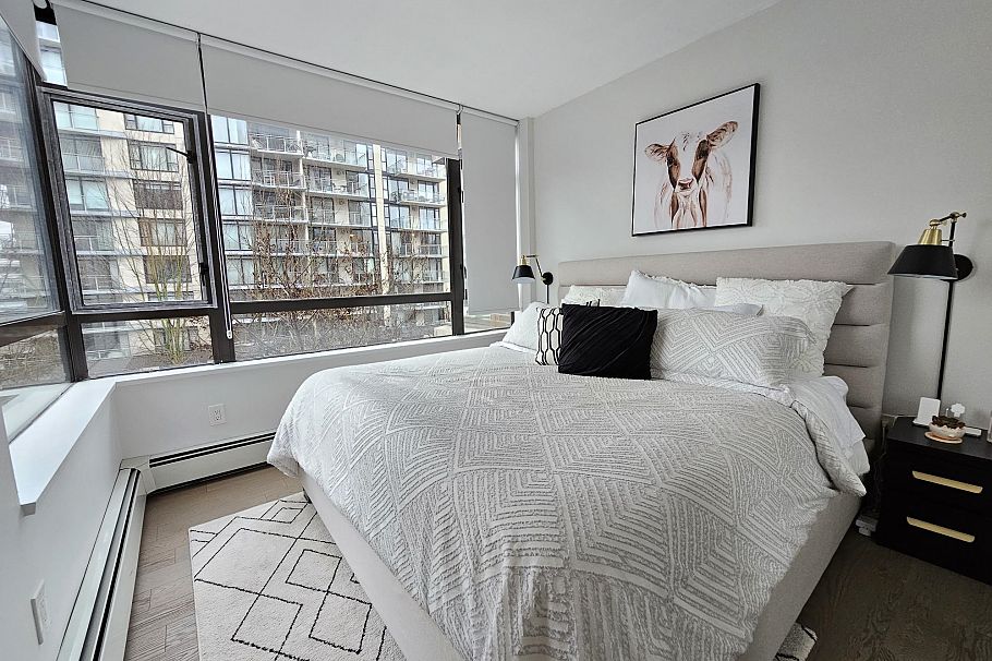 403 170 W 1st Street North Vancouver, BC - 6