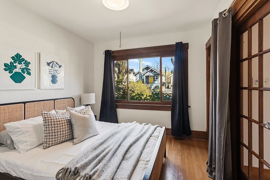 2282 E 7th Avenue Vancouver, BC - 13